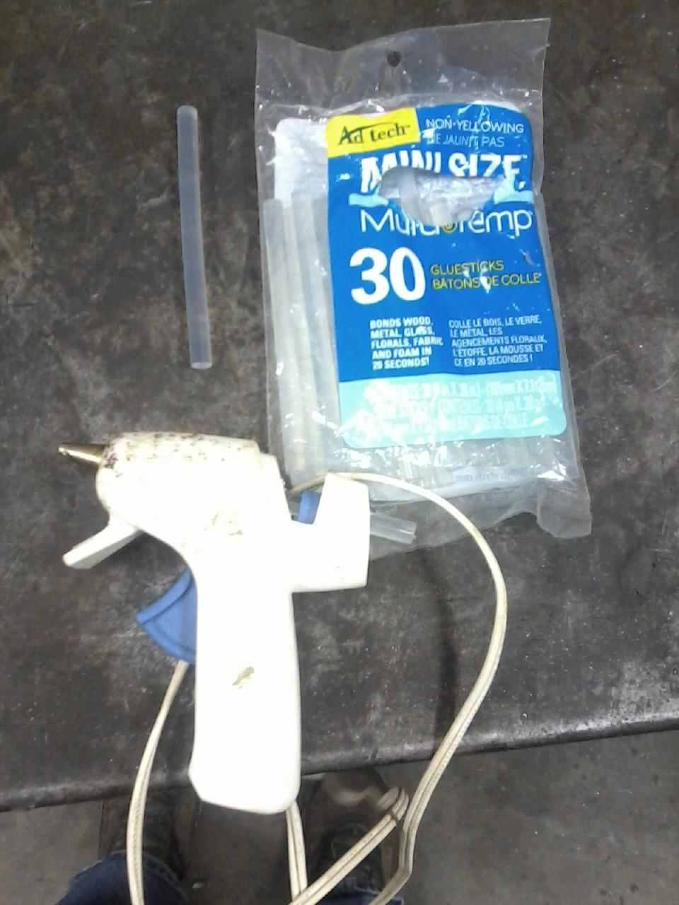 Name:  gluegun_zps2b9571e5.jpg
Views: 114
Size:  60.3 KB