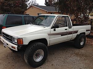My dream build!! 1986 Toyota pickup(Lucy)-img_1190.jpg
