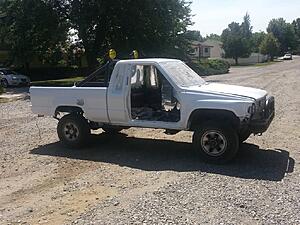 1987 Xtra Cab SR5 resurrection-qr2y8nfh.jpg