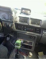 thspittingllama's 1st gen 4runner build-dash-done.png
