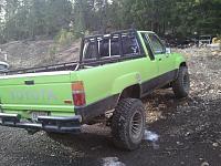 ''hillbilly deluxe'' 86 toyota pickup build up-rack.jpg