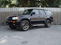 carbon fiber hood-994runner.jpg