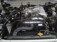 5VZ-FE and top-end power-engine-bay2.jpg