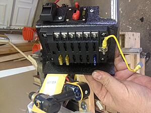 99 4runner Limited Aux Fuse Block install-7yd8bjd.jpg