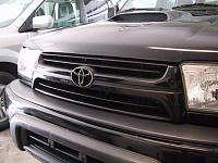Screws for front emblem?-grille-emblem-2.jpg