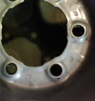 Question on replacement spare wheel-lugs2.jpg