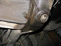 '99 4Runner center of Rear Axle leaking-img_0428.jpg