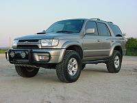 Anyone got a pic of a runner like mine w/ a hood scoop?-mvc-001s.jpg