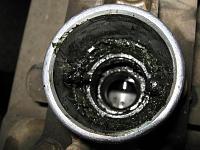 Tranny wont stay in gear-img_0107.jpg