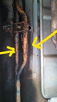 I have a leak and no clue what these lines are! Pics included-img_20130714_163703.jpg