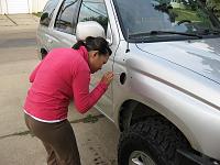 Lavigne25's  01 4RUNNER-ivy-helping-out.jpg