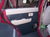 last couple questions on new speakers-rear-door.jpg