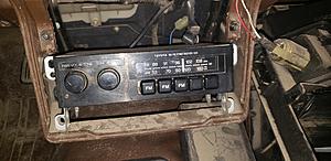 Radio has power,but no sound through speakers-20180704_112402.jpg