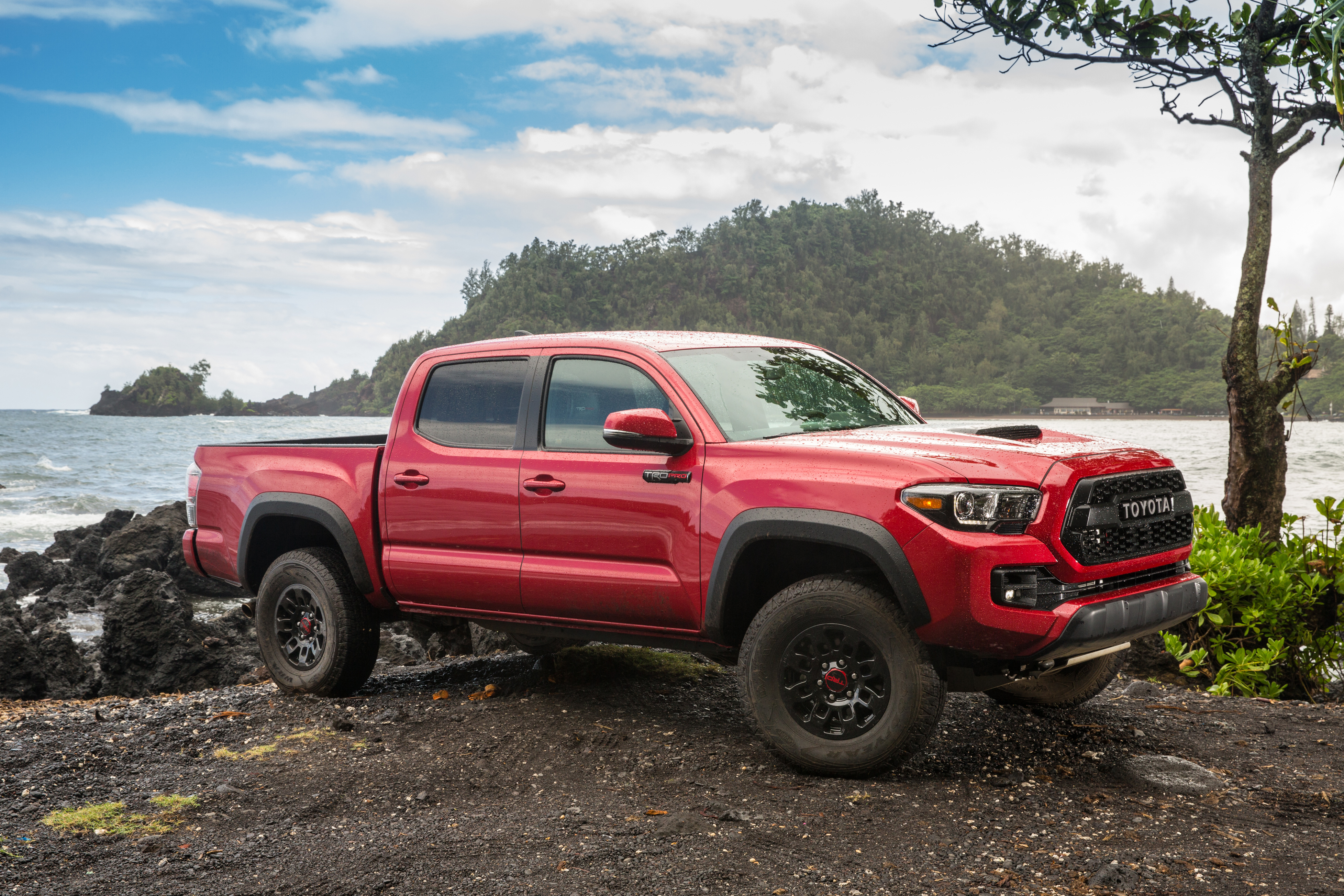 yotatech.com Toyota Tacoma car reviewers hate it