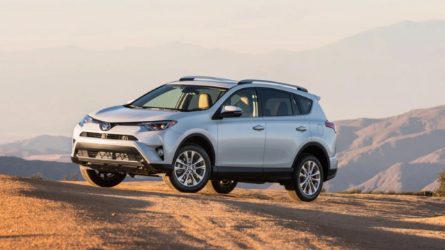 RAV4, Highlander Help Toyota Nab 11 IIHS Awards