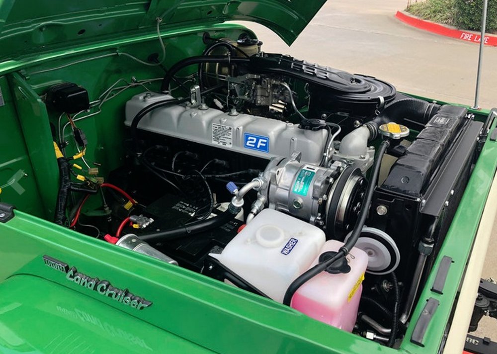 1982 FJ40 Engine
