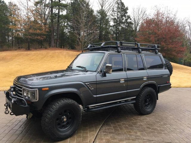 Toyota FJ62
