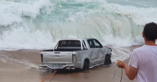 Toyota Hilux Dies Watery Death after Botched Boat Launch