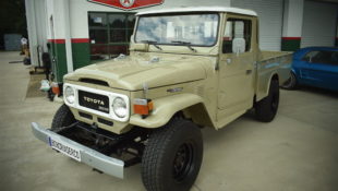 1979 Toyota FJ45 Land Cruiser.