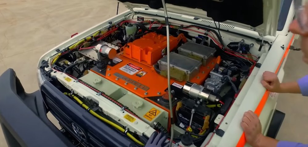Toyota eCruiser Underhood