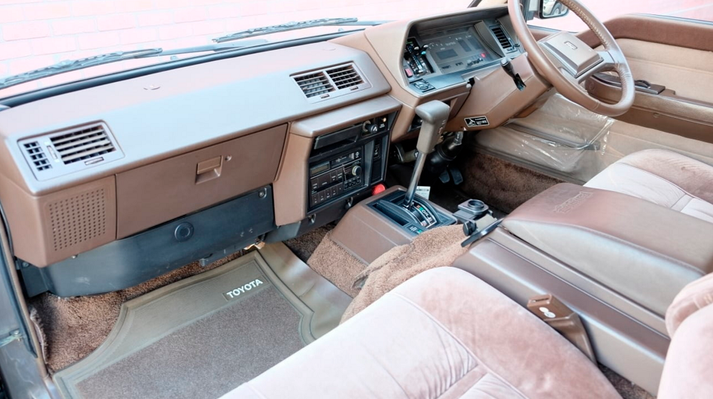 Toyota Hiace Station Wagon