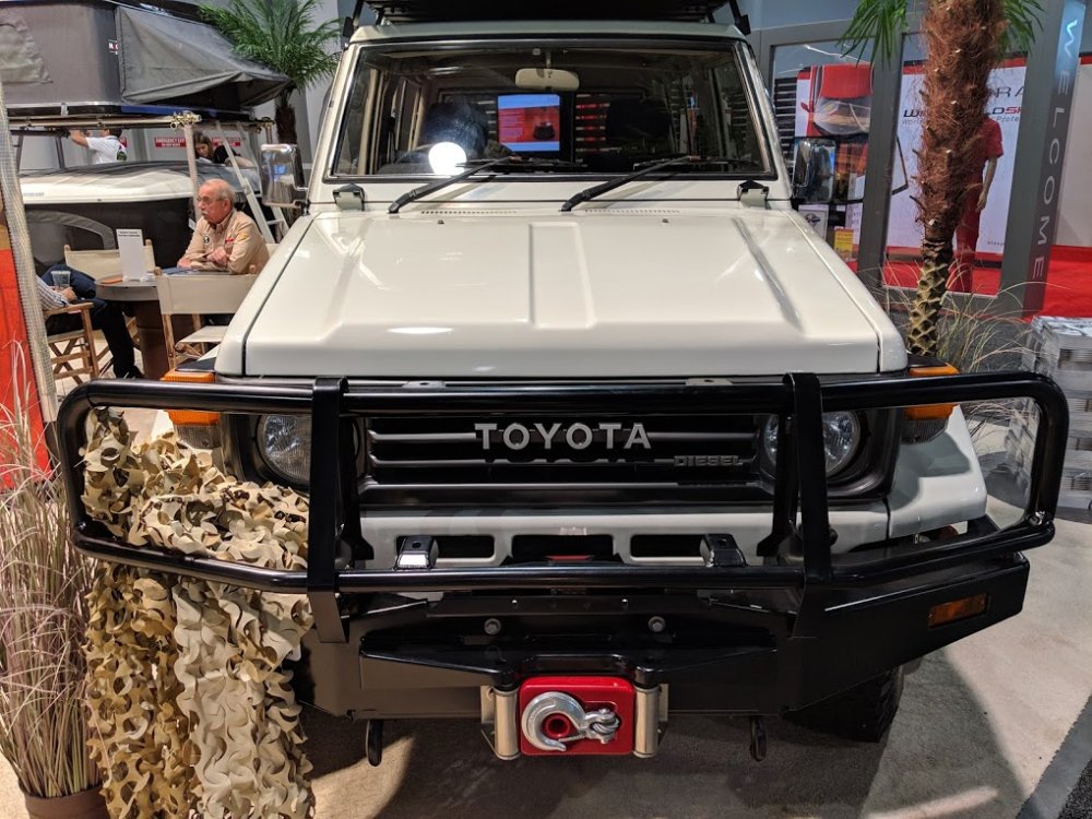 Land Cruiser Camper Front End