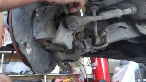 Toyota 4Runner 1996-2002: How to Replace Lower Ball Joints