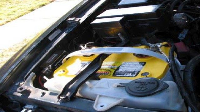 Toyota 4Runner 1984-1995: How to Replace Battery