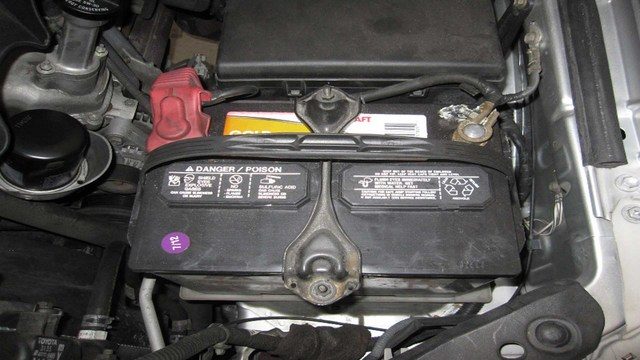Toyota 4Runner 1996-2002: How to Replace Battery