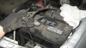Toyota Tacoma: How to Replace Battery