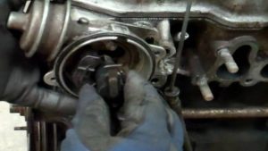 Toyota 4Runner 1984-1995: How to Replace Distributor