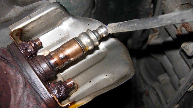 Toyota Tundra: How to Replace Oxygen (O2) Sensors