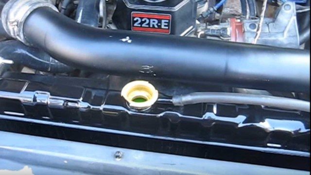 Toyota 4Runner 1984-1995: How to Replace Radiator
