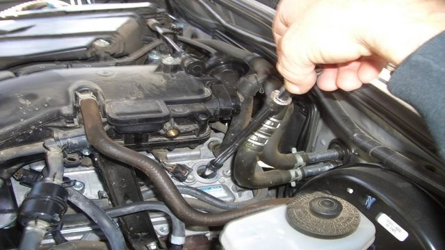 Toyota Tacoma: How to Replace Spark Plugs and Wires