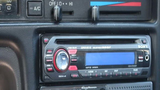 Toyota 4Runner 1984-1995: How to Install a Stereo