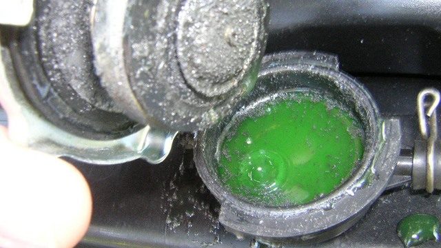 Toyota Tundra 2000-Present: How to Change Coolant