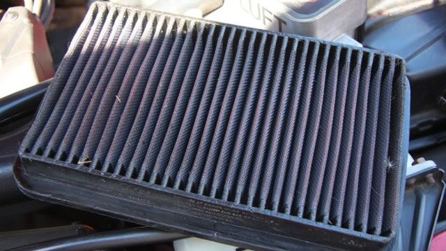 Toyota 4Runner 1996-2002: How to Replace Air Filter