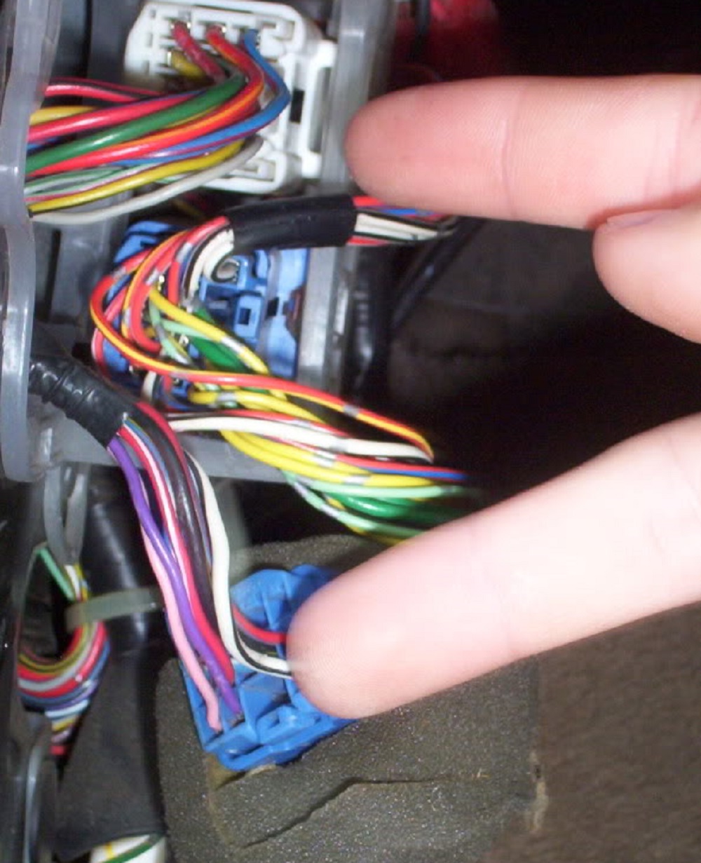 <i>YotaTech DIY</i>: 3rd Gen Quick-release Door Hinges