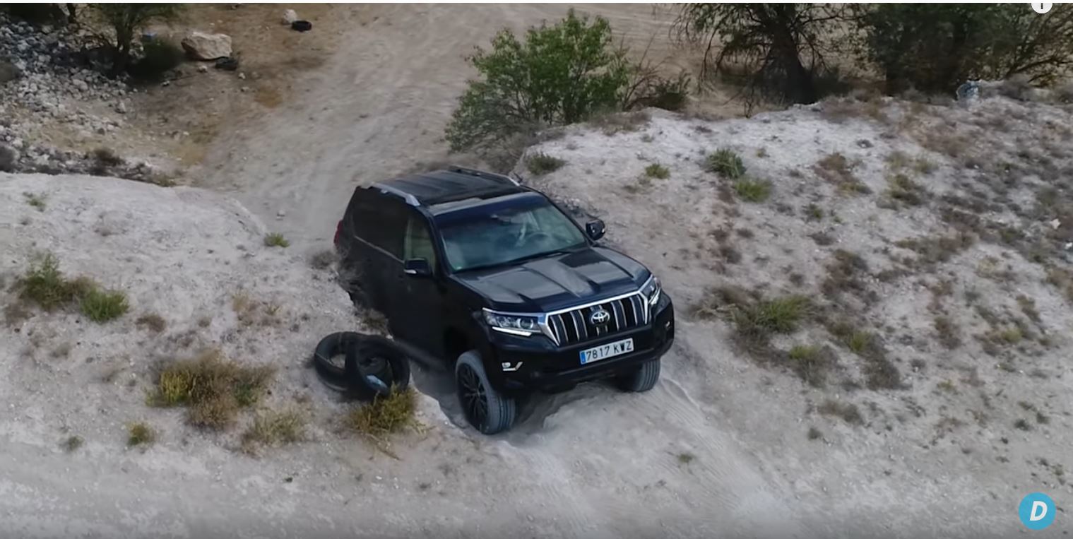 Toyota Land Cruiser Takes on Jeep and Mercedes in Off-Road Battle