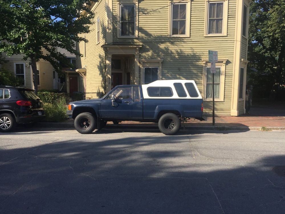 Build Thread Spotlight: 1985 Xtra Cab Restoration