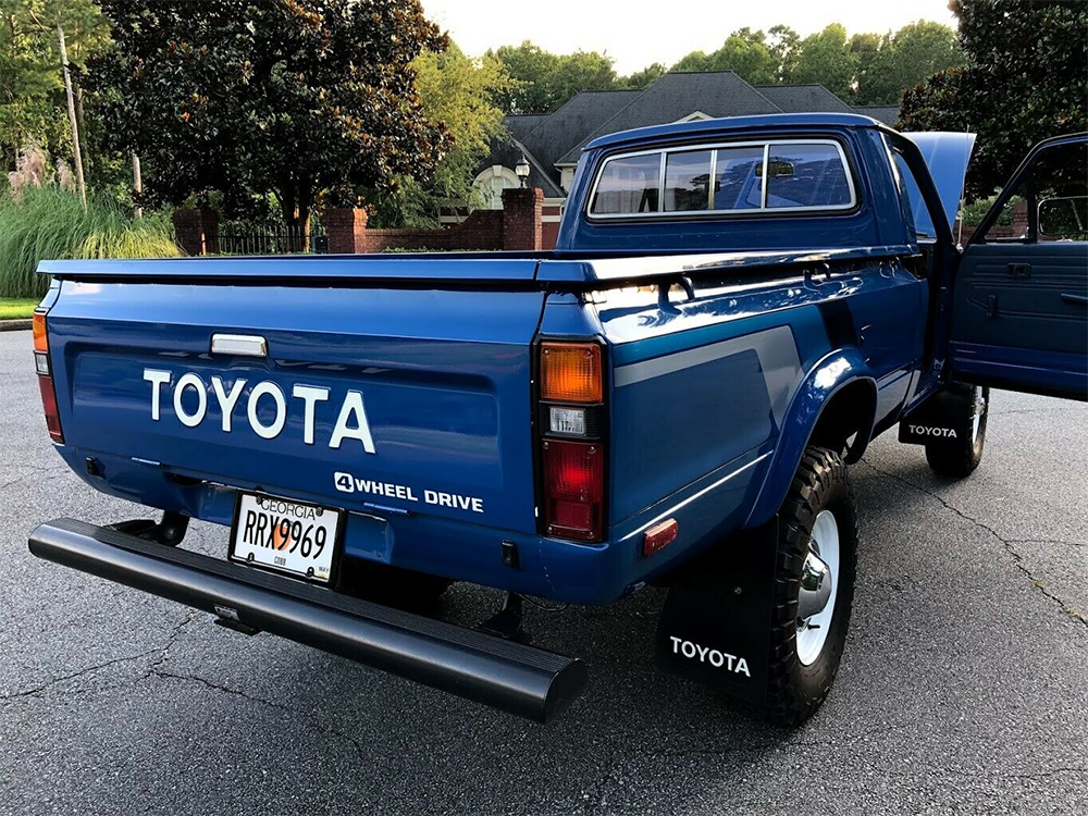 Crazy Clean Toyota Hilux