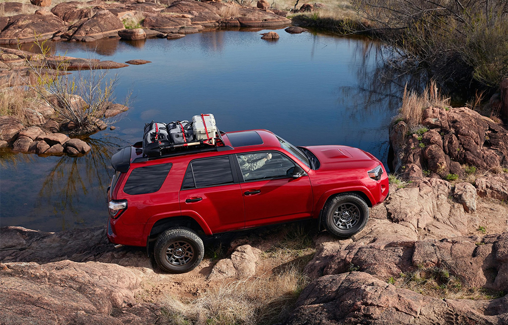 4Runner Rock Crawling Offroad Trail In Mountains