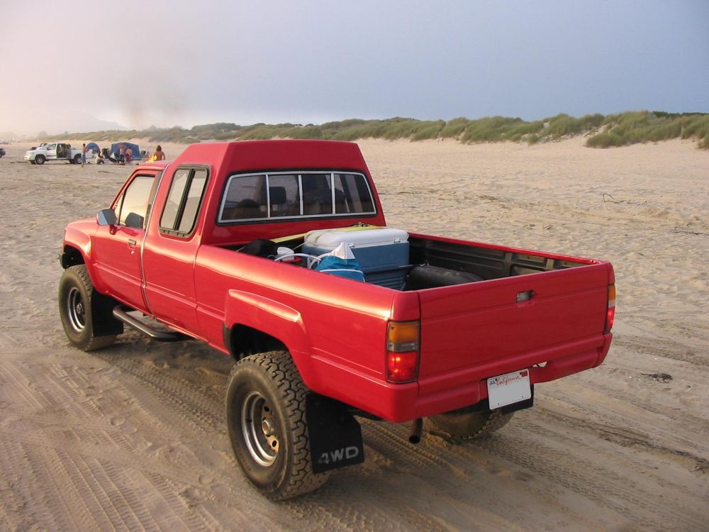 Reddit Poster Discovers Awesome '81 Toyota Pickup