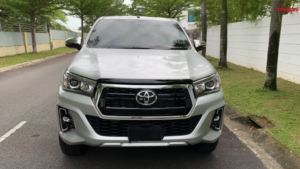 Hilux front