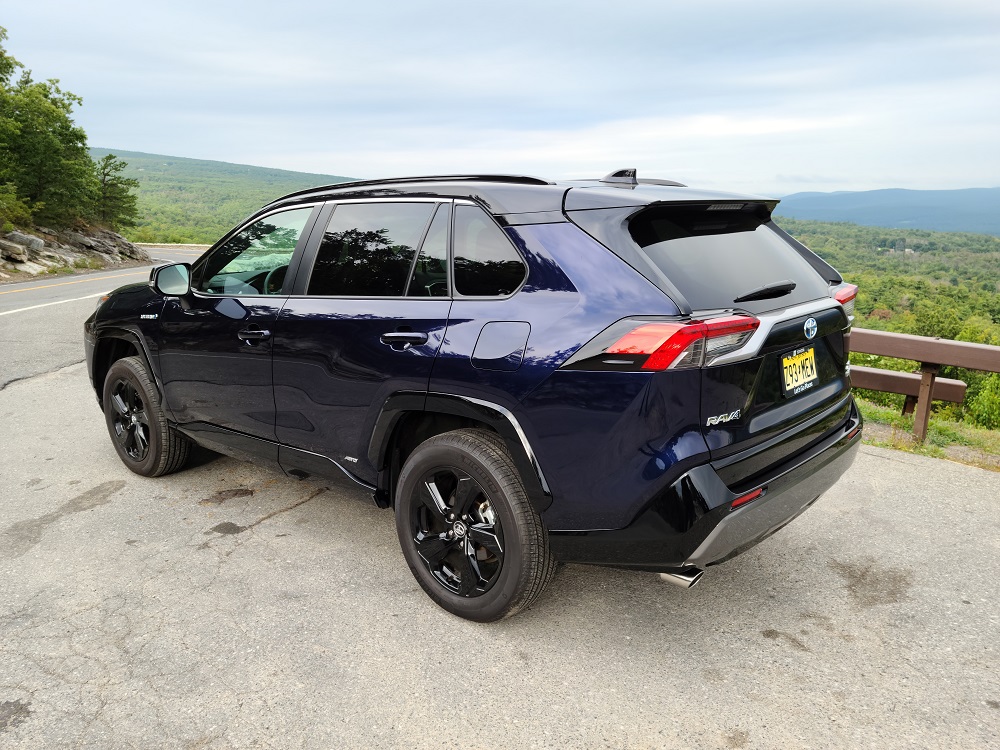 2020 toyota rav4 xse hybrid 