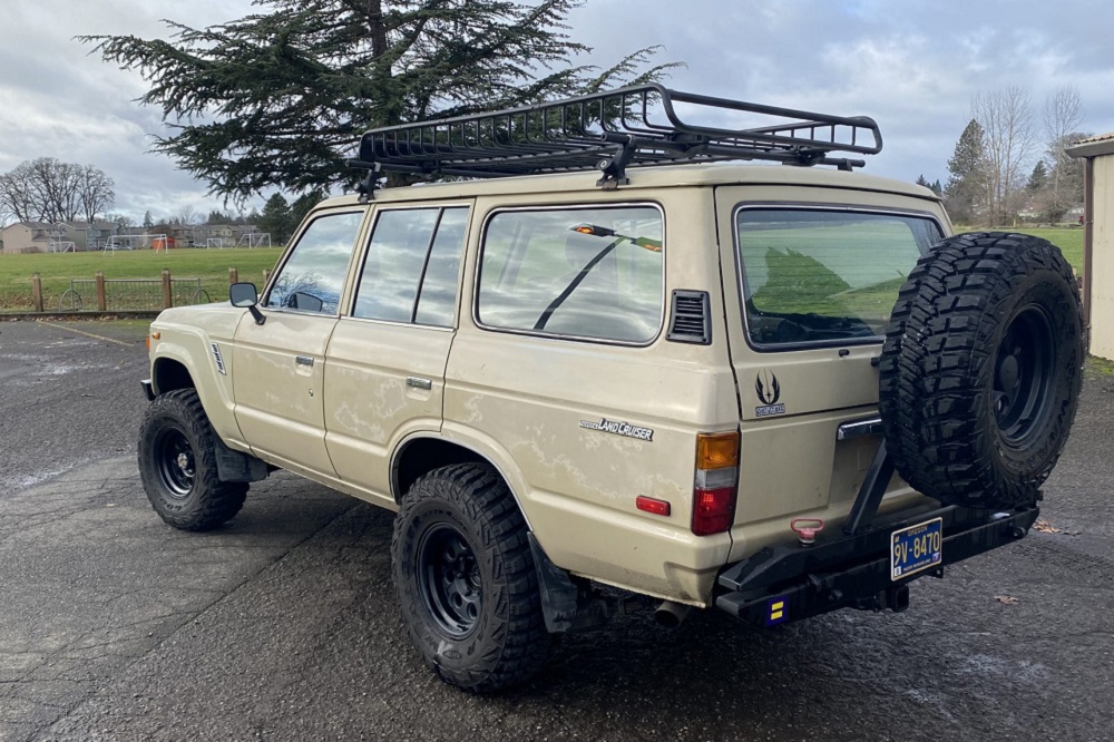 Toyota Land Cruiser FJ60
