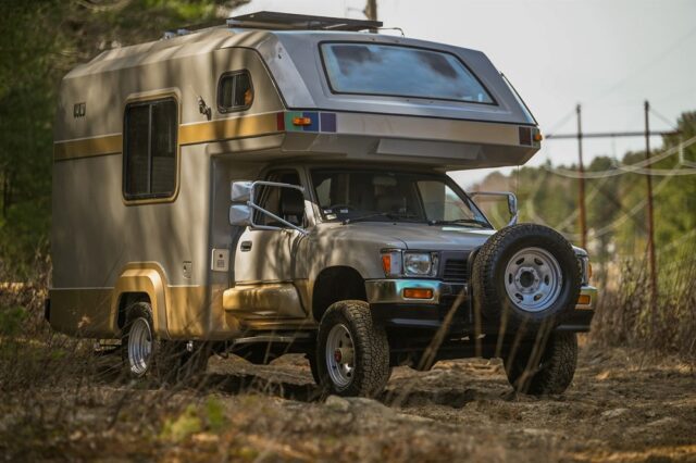 Toyota Hilux Camper