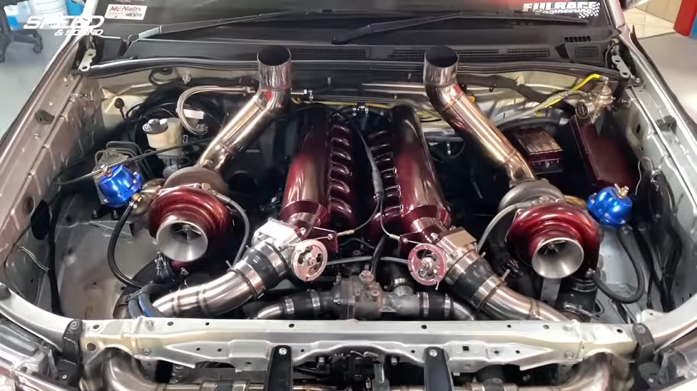 Twin-Turbo V12 Toyota Hilux